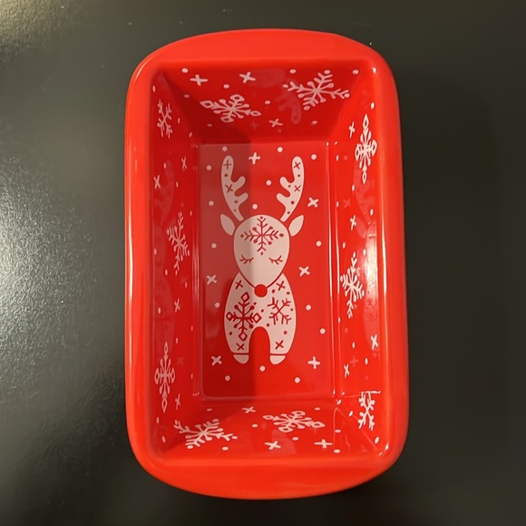 Temptations Reindeer Loaf Pan - Picture 5 of 11